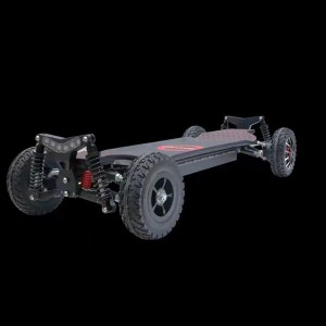 Challenge the limit! The M24 dual-drive off-road tire electric skateboard takes you on an adventure to explore unknown routes!
