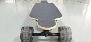 Smooth skating journey! Discover the extreme speed fun of gravity-sensing electric skateboard!