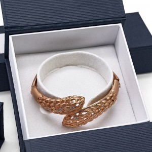 Wholesale fashionable custom bracelet box with logo