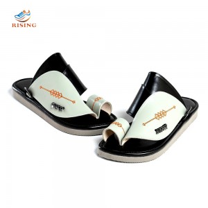 2023 New styles The embroidered oriental shoe