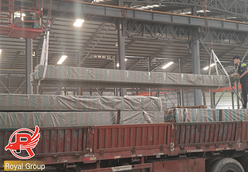 The Galvanized Rectangular Pipe Purchased by The Greek Customer is Being Shipped – ROYAL GROUP