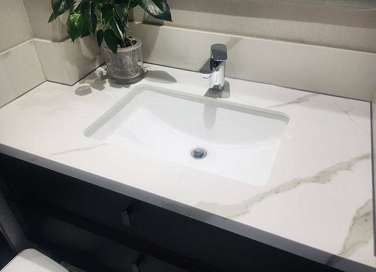 Banyo mobilyaları modern dolap sinterlenmiş taş banyo makyaj masası