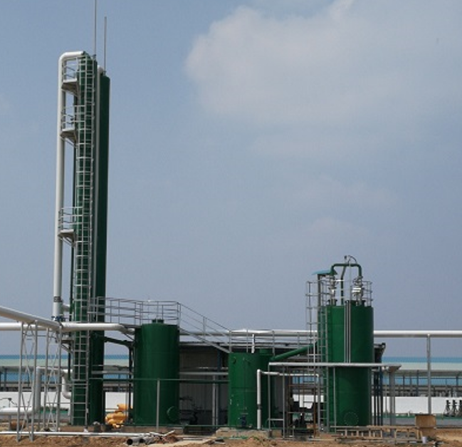 Iron oxide desulfurization process for natural gas processing plant