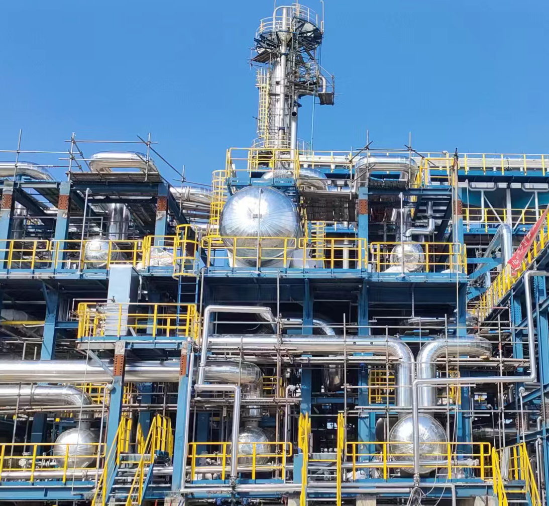 Pabrik pengolahan gas alam dan pabrik pemurnian gas alam untuk menghilangkan gas asam