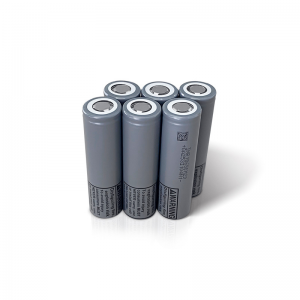 Fabriken levererar direkt 18650 3,7V 2600mAh litiumjonuppladdningsbart litiumbatteri