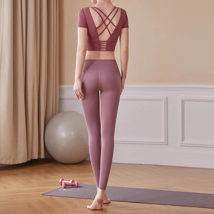   Yoga suit