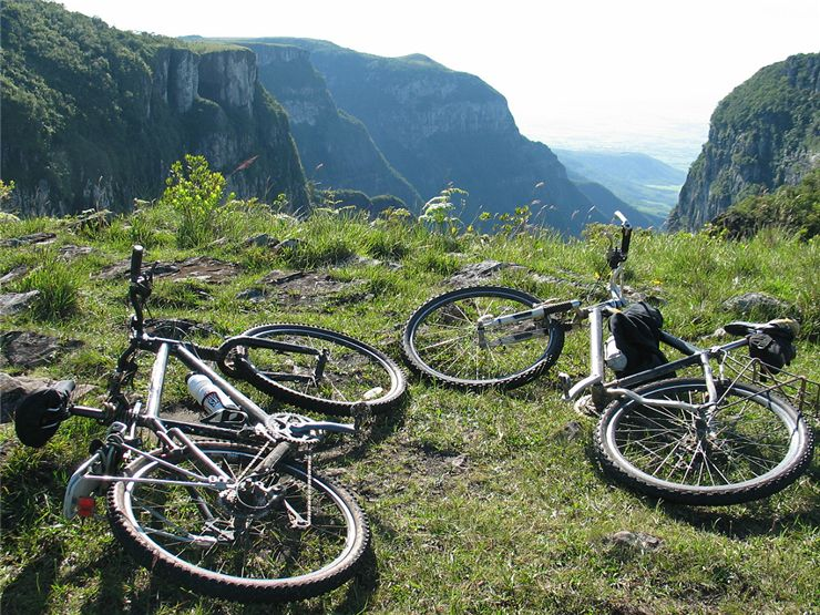 Types and History of Mountain Bikes