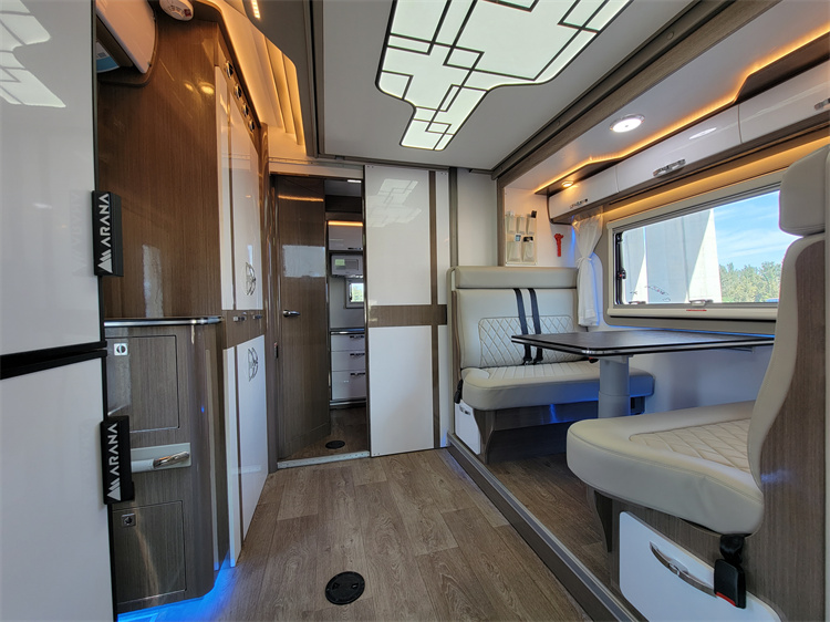 Easy To Operate New Technology Supports Customization Seat Bed Luxury Campers Motorhomes Caravans Travel Trailer Rv