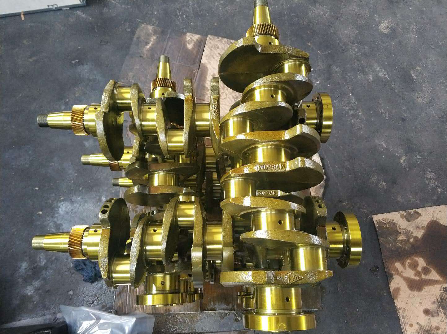 Renault crankshaft, exported to Egypt, being loaded