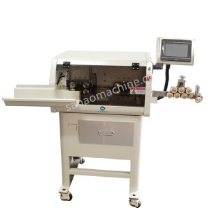 Automatic sheathed cable stripping machine