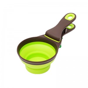 Collapsible Pet Scoop Silicone Measuring Cups Sealing Clip Versatile Annd Practical 3-in-1 Water Food bowl Designed For Both Dogs and Cats.