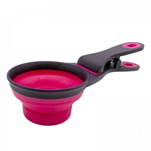 Collapsible Pet Scoop Silicone Measuring Cups Sealing Clip Versatile Annd Practical 3-in-1 Water Food bowl Designed For Both Dogs and Cats.