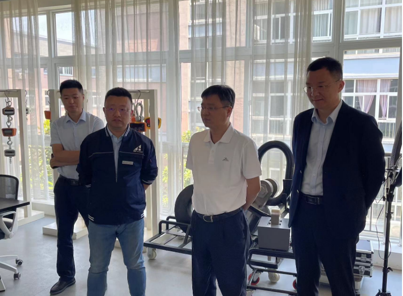 Lian Jun, Secretary of the Party Committee and Chairman of the Group Company, and his party went to Lanjian Company for research and guidance
