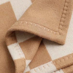 Plaid pattern wool woven pure wool blanket