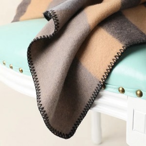 factory directly wholesale custom tartan wool throw blanket wearable moving winter thermal fleece blanket
