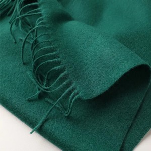 2021 latest fashion classic all-match solid color 100% wool shawl custom winter scarf for women