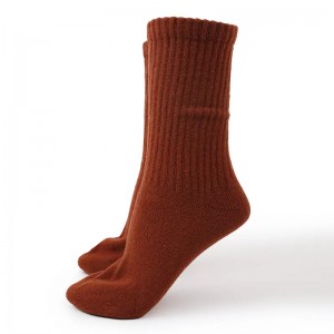 wholesale custom design & logo slouch short crew 100% wool women winter bedroom socks