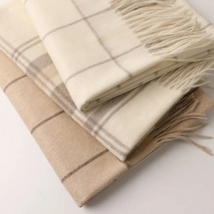Hot sale 227g latest 3 colors optional fashion plaid winter 100% cashmere shawl scarf for lady