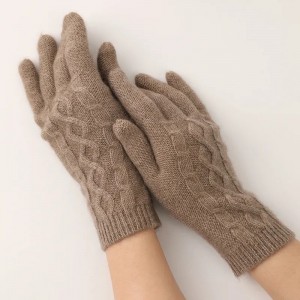 Winter Warm Thick And Fluffy Knitted Womens Cashmere Gloves With Cable Pattern