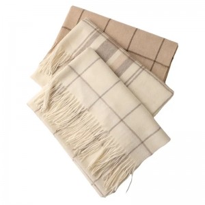 Hot sale 227g latest 3 colors optional fashion plaid winter 100% cashmere shawl scarf for lady