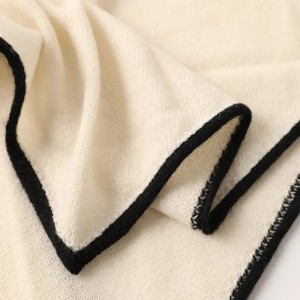 OEM service hotsale knitted Solid color amice ladies cashmere Triangle scarf with heterochromatic edges