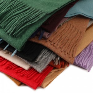 2022 Winter New Colors Women Wool Shawl 100% Lambswool Green Wool Scarf Embroidery Logo Woolen Wool Muffler