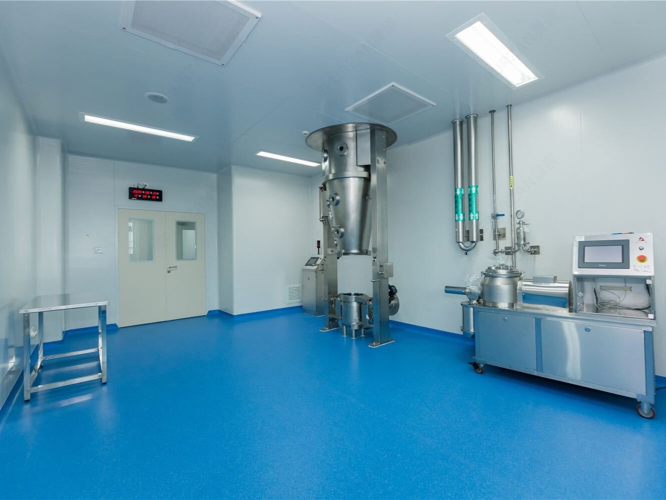 HOW IS POWER DISTRIBUTED IN CLEAN ROOM?