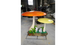 Garden statue & simulation mushroom