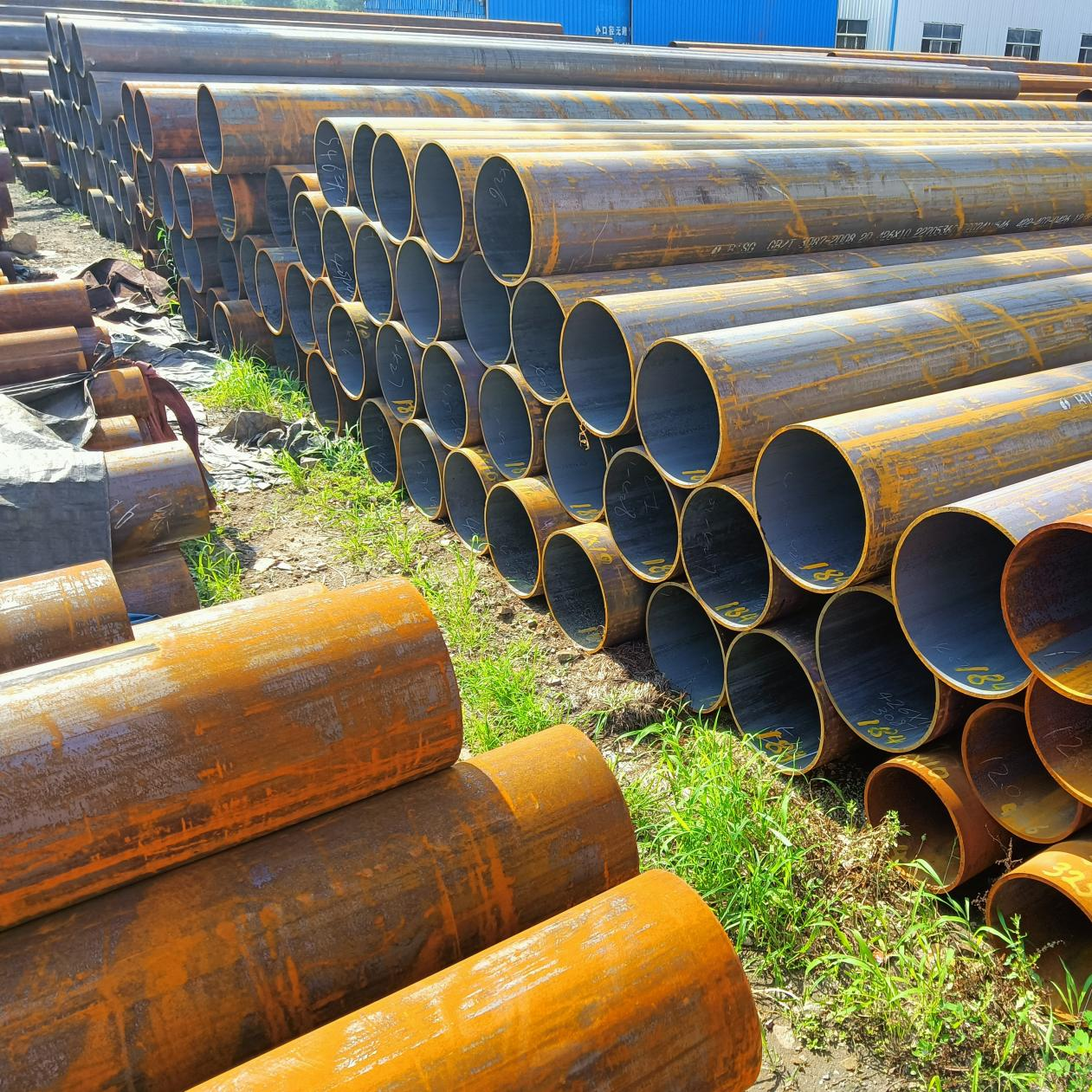 What is seamless steel pipe? Where are they used?