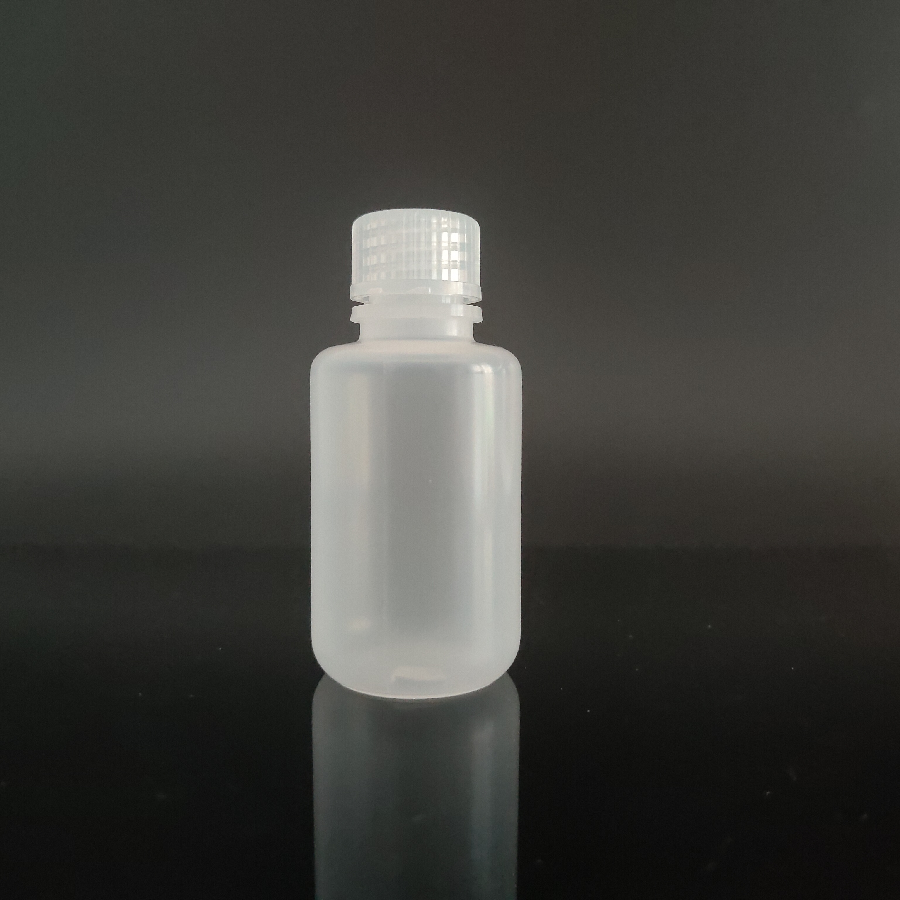 60ml plastic reagent bottles, PP,  Narrow mouth，transparent / brown Featured Image