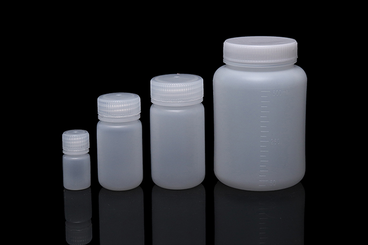 What are the precautions for use in plastic reagent bottles?