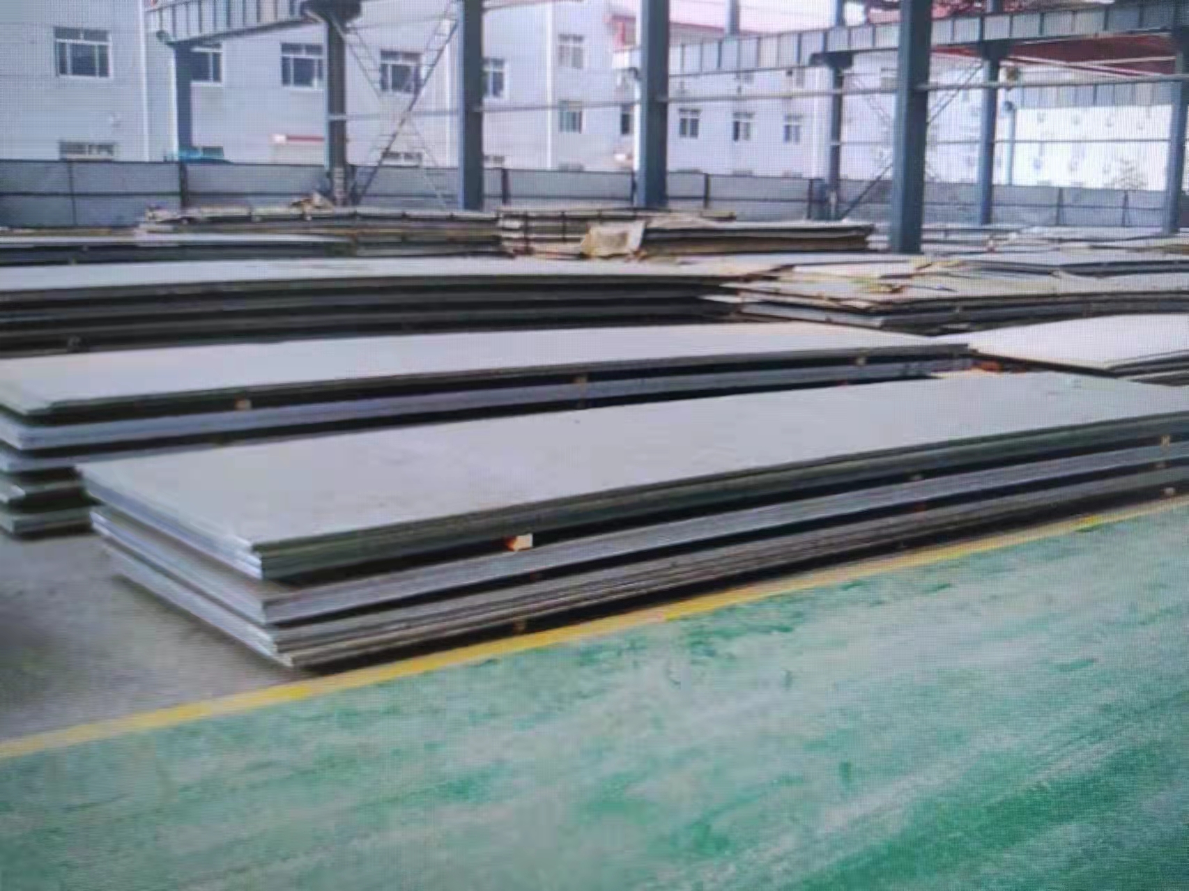 The domestic steel plate market is running steadily and stronger