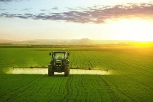 तणनाशक निर्यात चार वर्षांत 23% CAGR वाढली: भारताचा कृषी रसायन उद्योग मजबूत विकास कसा टिकवून ठेवू शकतो?