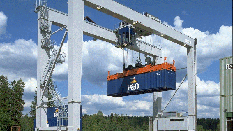 gantry crane with pneumatic tires  (1)