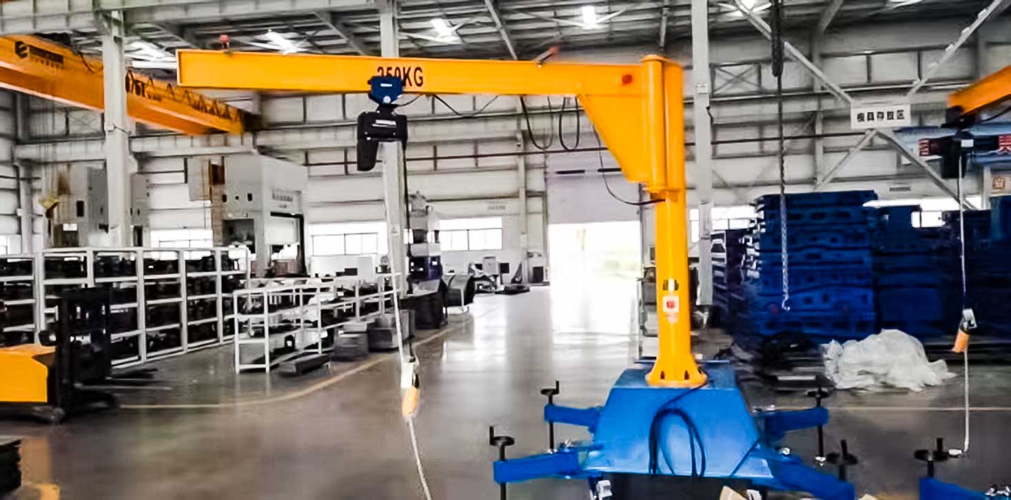Mobile Jib Crane Used in Manufacturing Plants