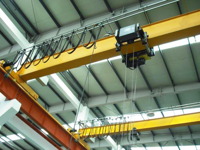 5T Overhead Crane for Lifting Mould in Romania