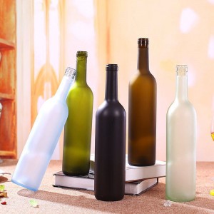 Manufacturer empty 750ml liquor glass wine bottle with cork