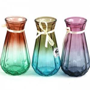 Manufacturing Chinese glass vase bottles