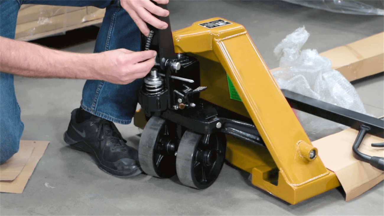 Troubleshooting Guide: How to Fix a Pallet Jack Not Lifting