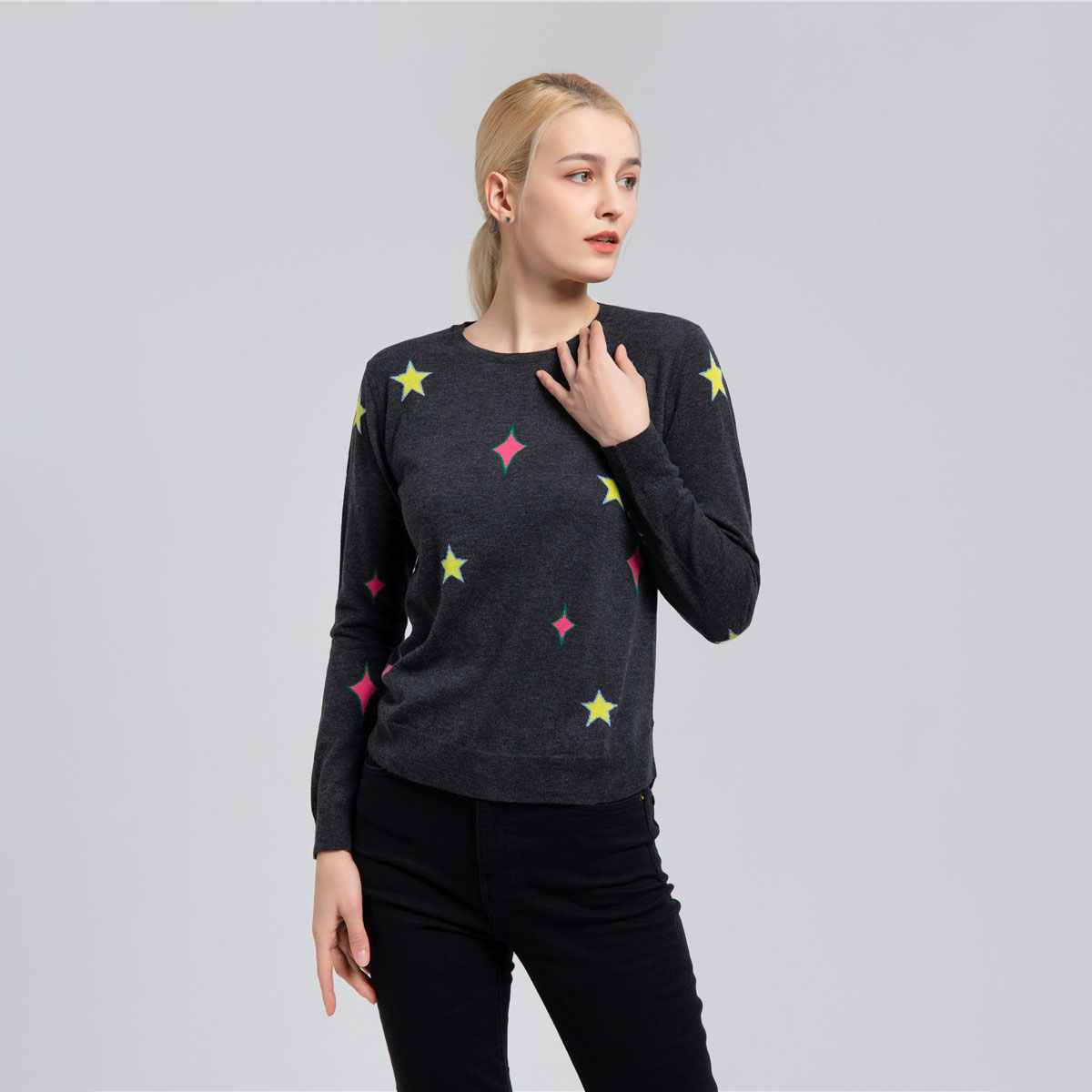 Round neck sweater with intarsia stars and diamonds JLA_AW1909