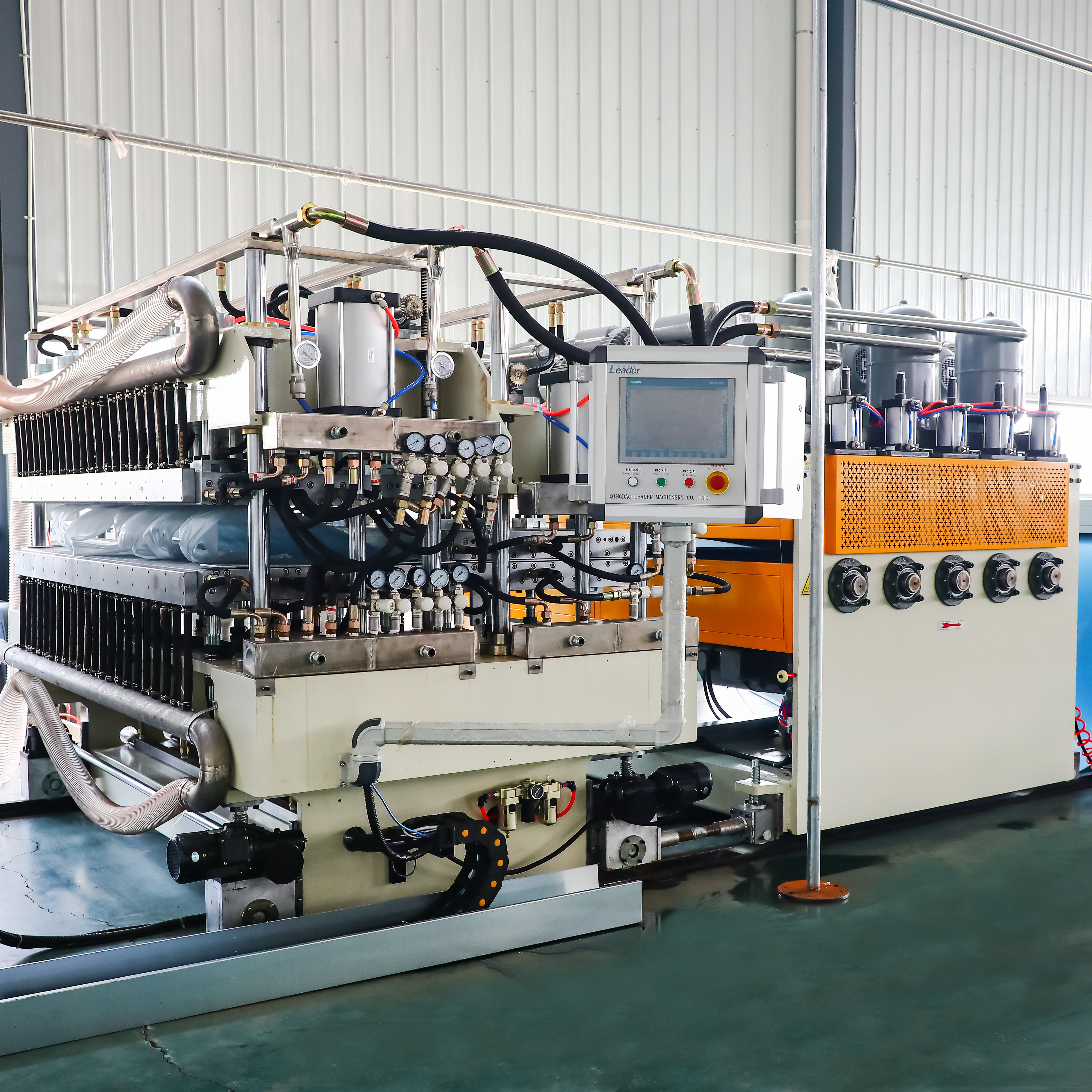 Wholesale Sanitary Ware Sheet Extrusion Line Factory –  PP Hollow Profile Sheet Extrusion Line  – Leader detail pictures