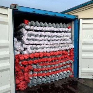 Galvanized chain link mesh for fencing in rolls