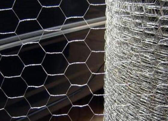 Impregnated six-sided wire mesh
