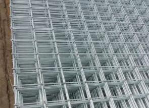 How to finish the surface of galvanized welded wire mesh