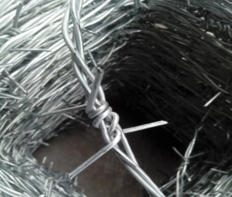 Galvanized barbed rope belongs to the weaving industry so it is less affected by environmental protection
