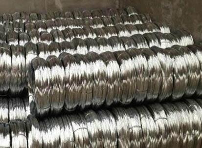 Does bath temperature affect large rolls of galvanized wire?