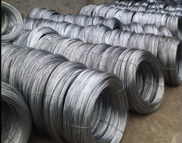 How is the maintenance of large roll galvanized wire generally carried out?