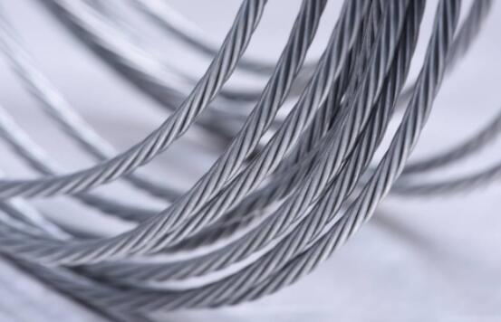 What are the use of spring steel wire