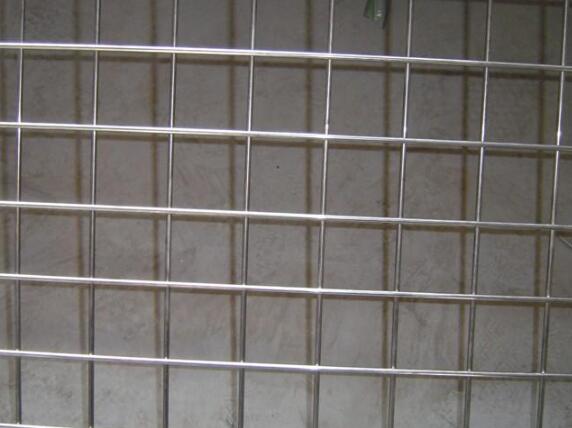 Uses of wire mesh and related regulations
