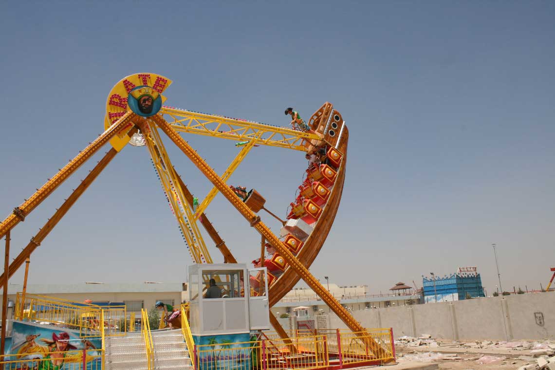 What are the key points for operating pirate ships for amusement equipment
